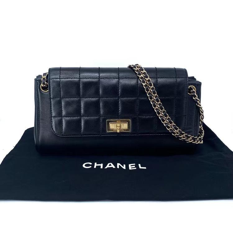 Chanel香奈儿 黑金冰格CF链条包 Chanel香奈儿 冰格黑金cf🧊链条⛓️包，🉑️腋下🉑️单肩，包包25cm中号黄金尺寸，现货好价💰